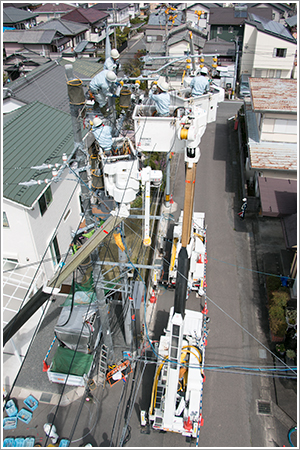 電気工事の様子の写真です。